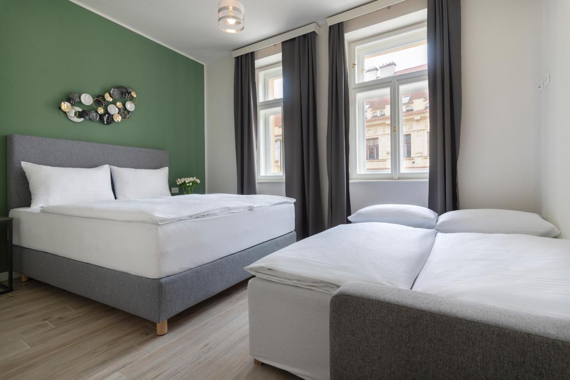 Kinsky Garden Apartments And Suites Прага Екстериор снимка